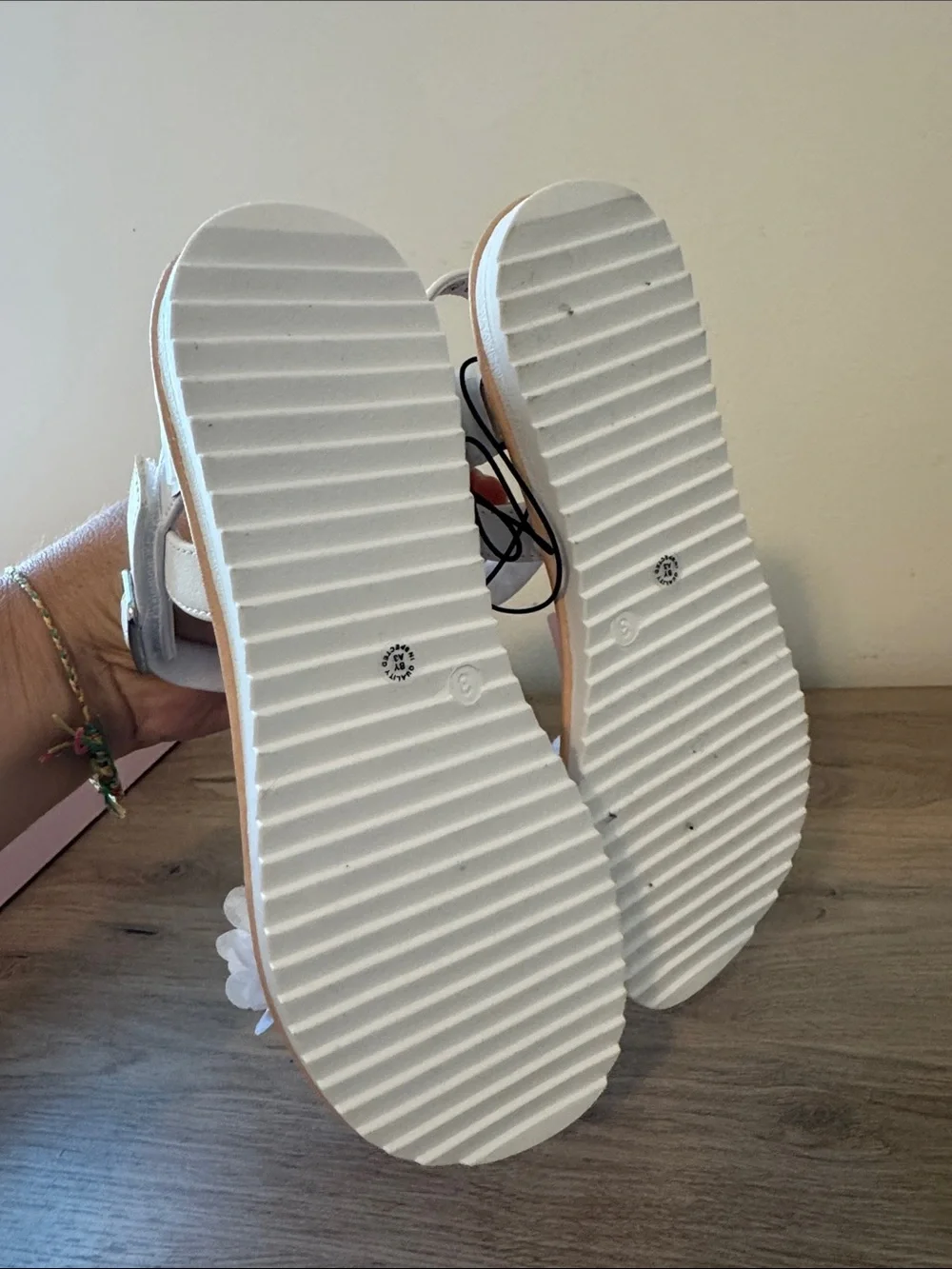 NWT Christie & Jill Girls' White Floral Ankle-Strap Sandals